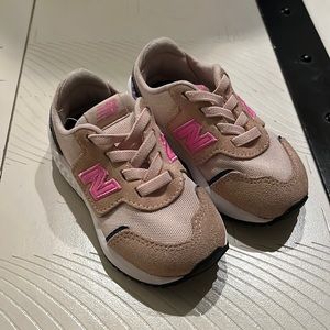 Toddler girl New Balance tennis shoes